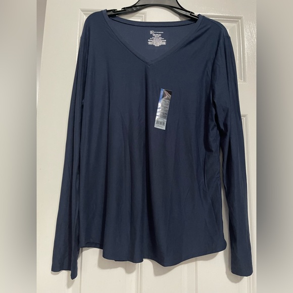 No Boundaries Tops - No Boundaries Deep Blue V-Neck Long Sleeve Tee